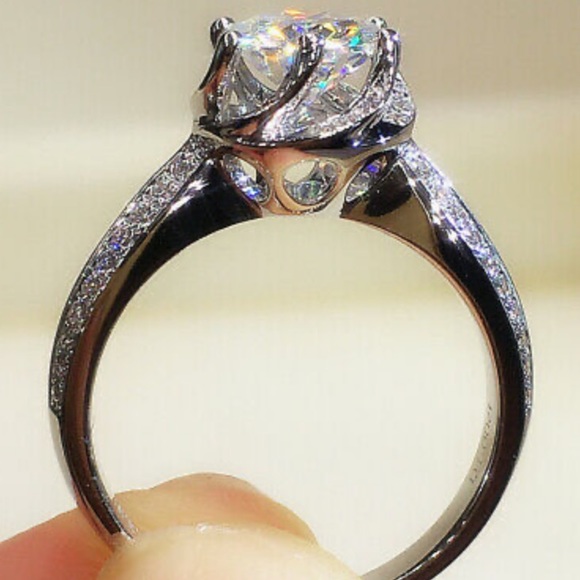 New 925 Sterling silver diamond stone Ring - Picture 2 of 5